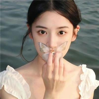 星际迷航：比基尼战神