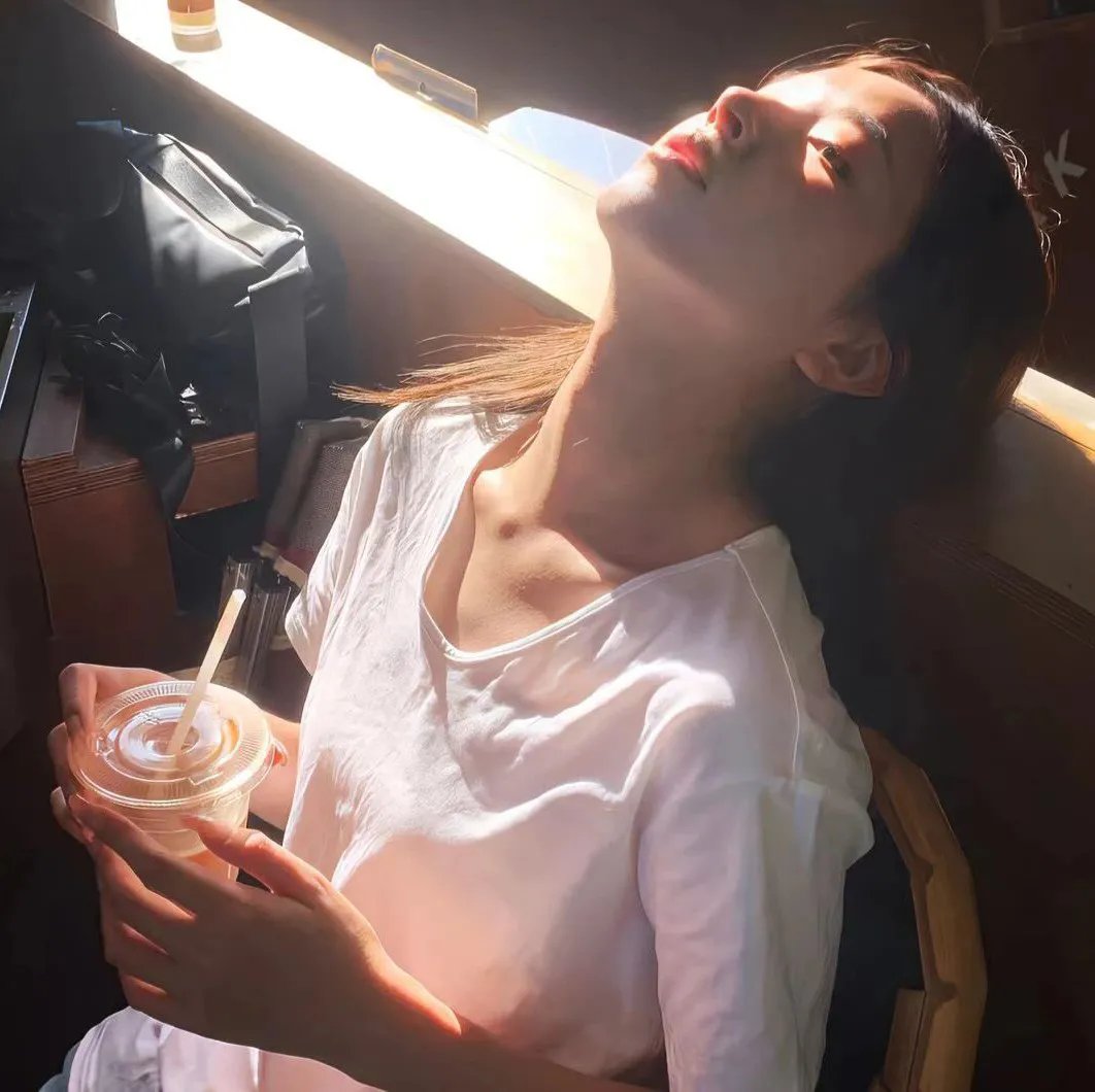 二人漫步几春秋